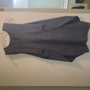 Gray, sleeveless top/vest